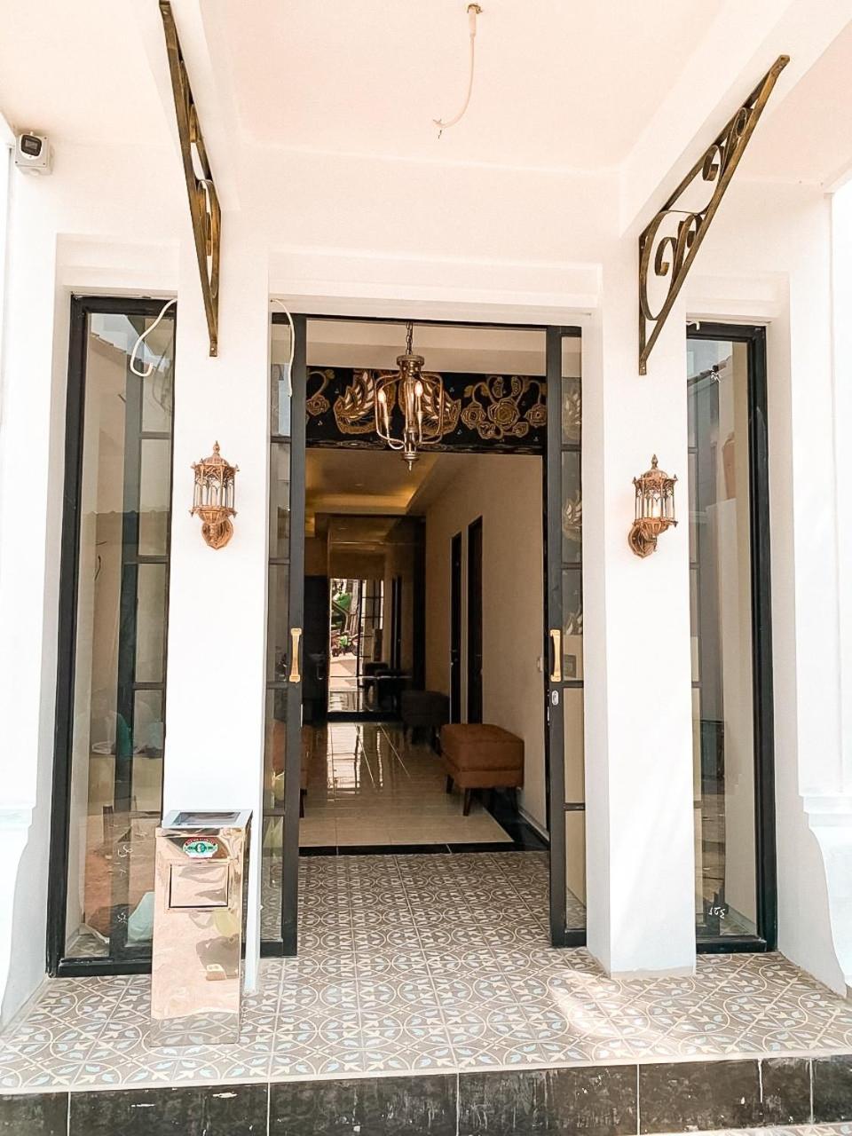 Kartiko Palagan Eksklusif Yogyakarta Hotel Kejayan ภายนอก รูปภาพ