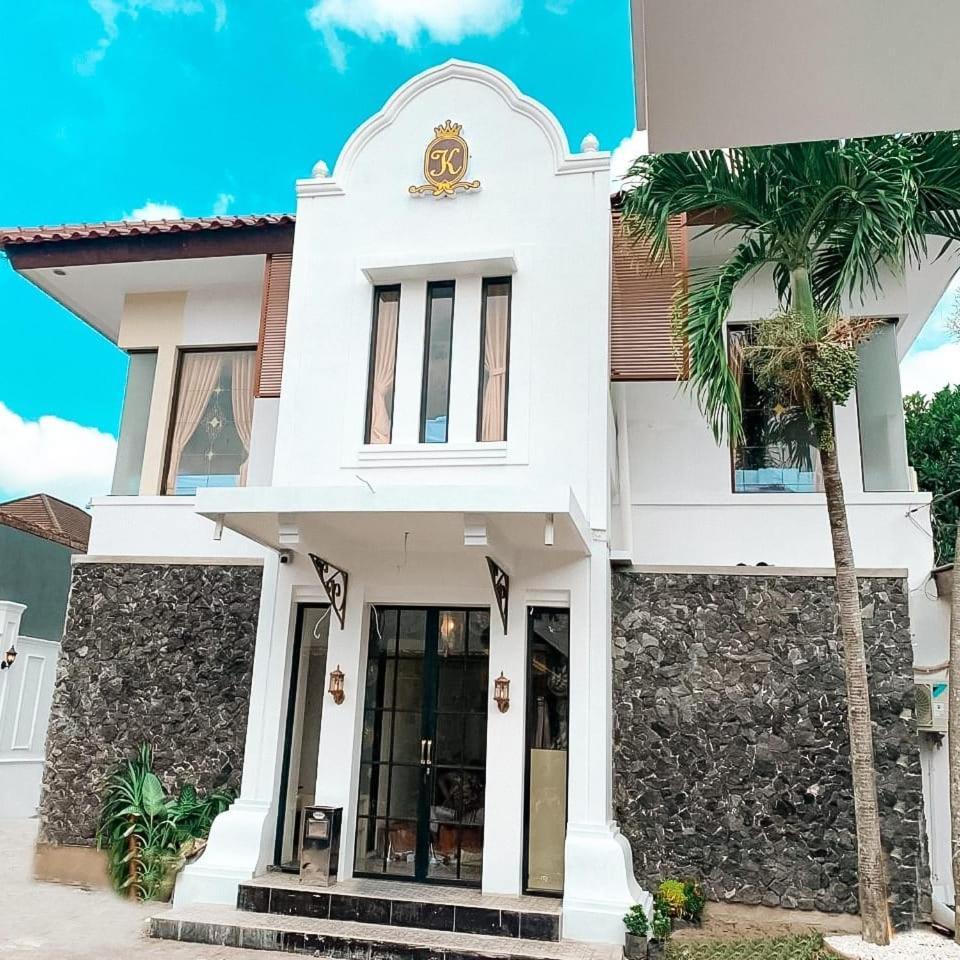 Kartiko Palagan Eksklusif Yogyakarta Hotel Kejayan ภายนอก รูปภาพ